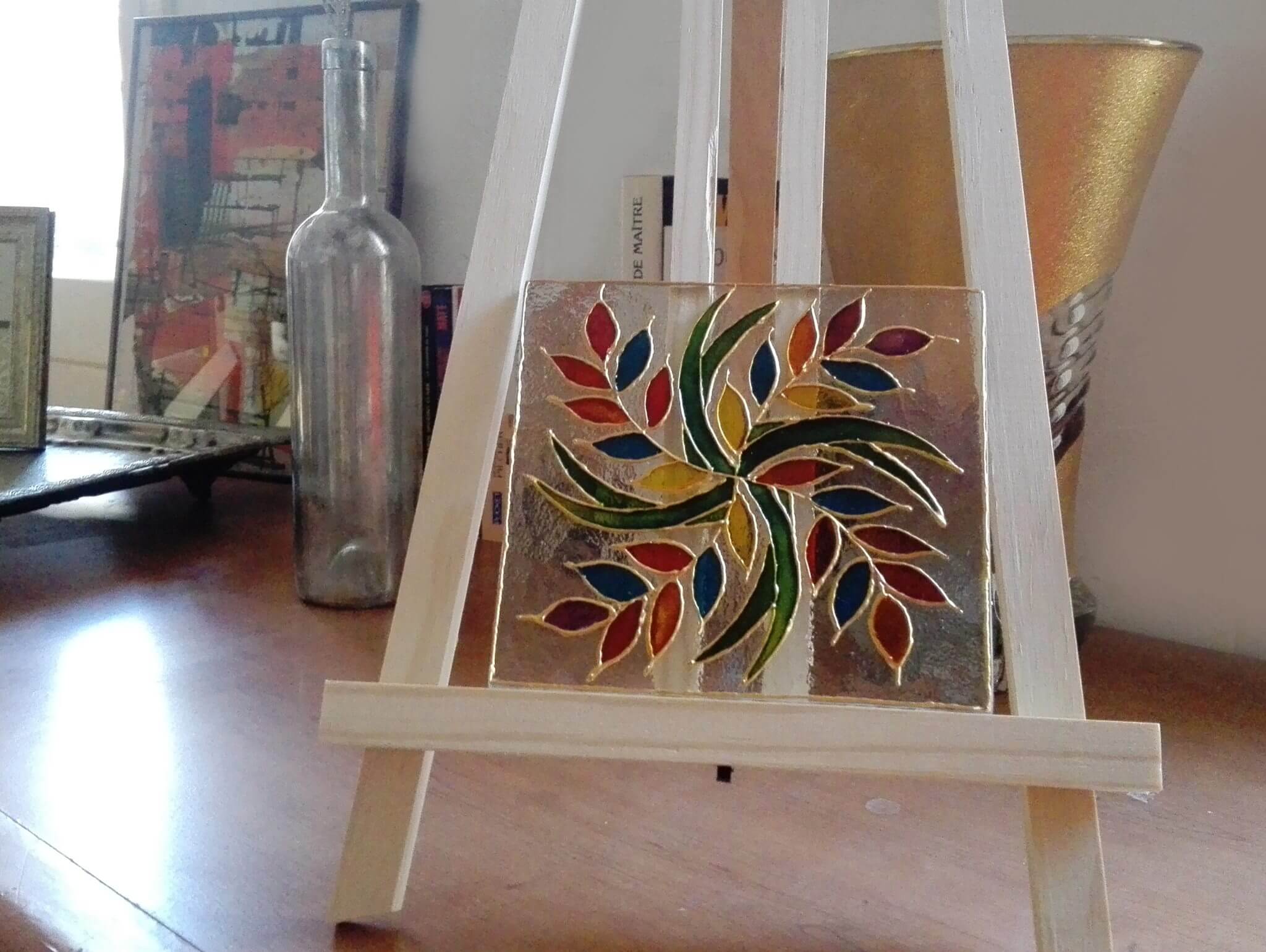 peinture sur verre avec cerne doré et peinture vitrail